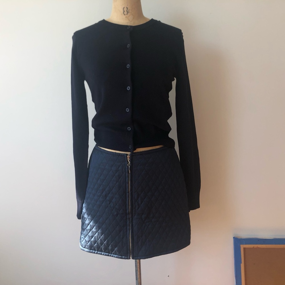 Quilted DKNY navy blue skirt size medium / small